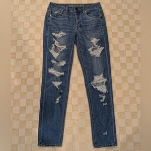 American Eagle Outfitters Distressed Tomgirl Jeans Women’s Size 4 Long